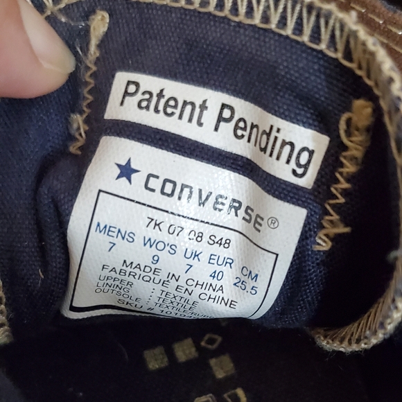 Converse Shoes (Unisex) - Picture 2 of 8